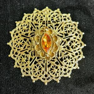 Vintage Filigree Solid Perfume Locket Brooch – Gold-Tone Pin / Pendant,